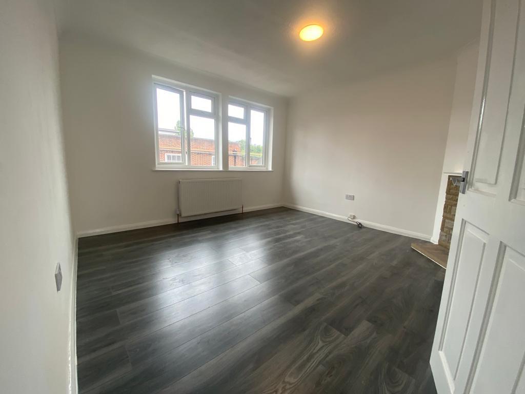 Daws Lane, Mill Hill